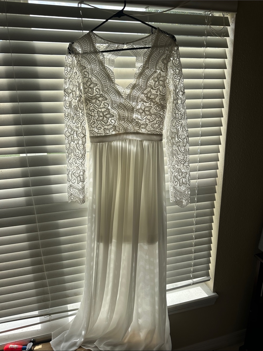 Lulu's Ivory Lace Long-Sleeve Chiffon Bridal Gown